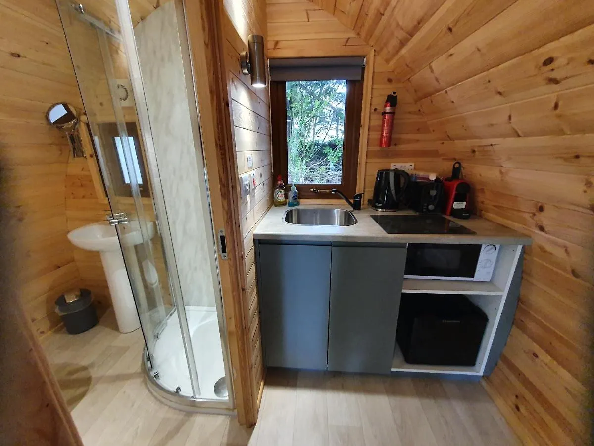 Priory Glamping Pods And Guest Accommodation Килларни Кемпинг